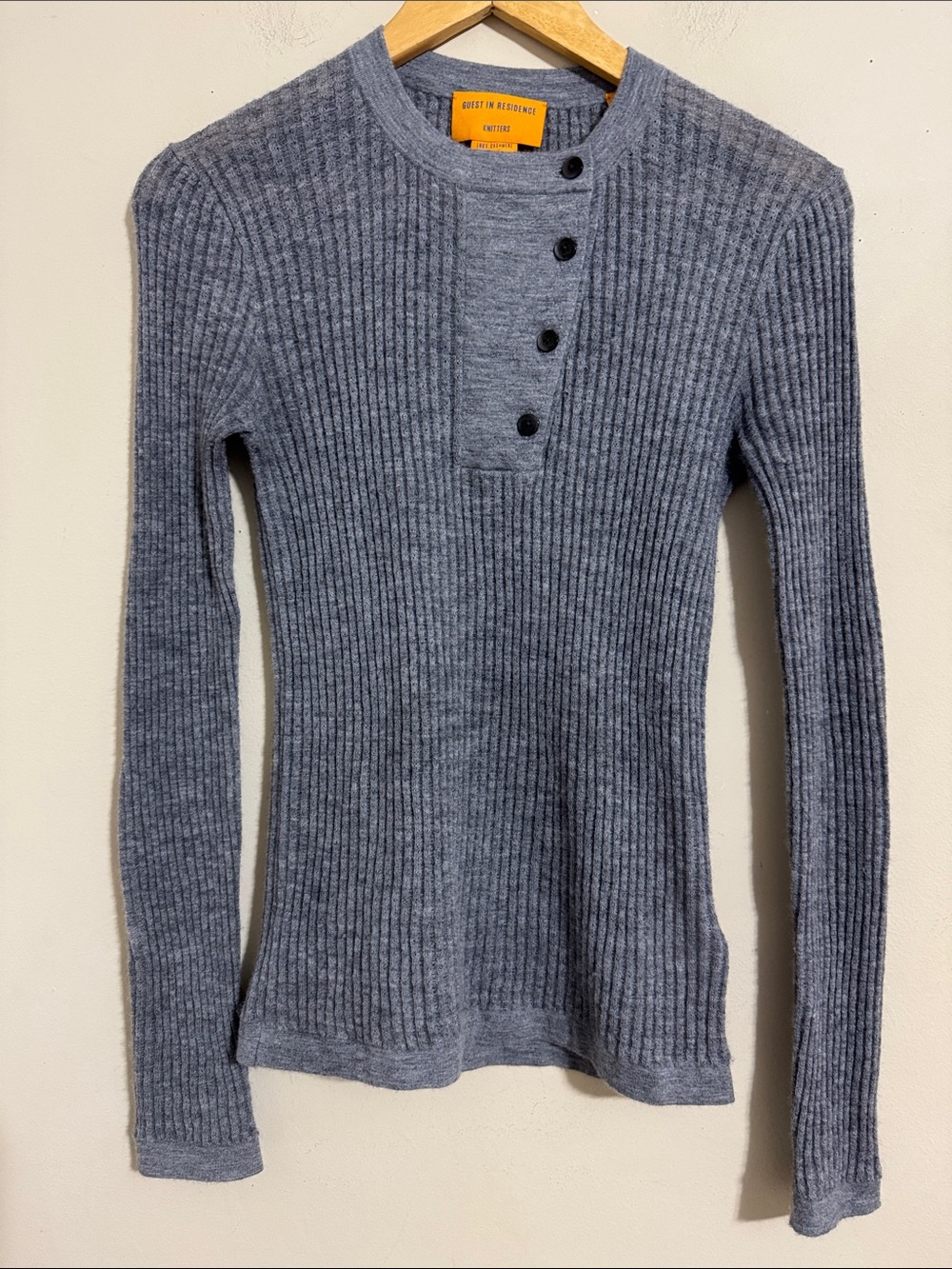 Guest in Residence Cashmere Ribbed Offset Henley Long-Sleeve Top Gray Women sz S